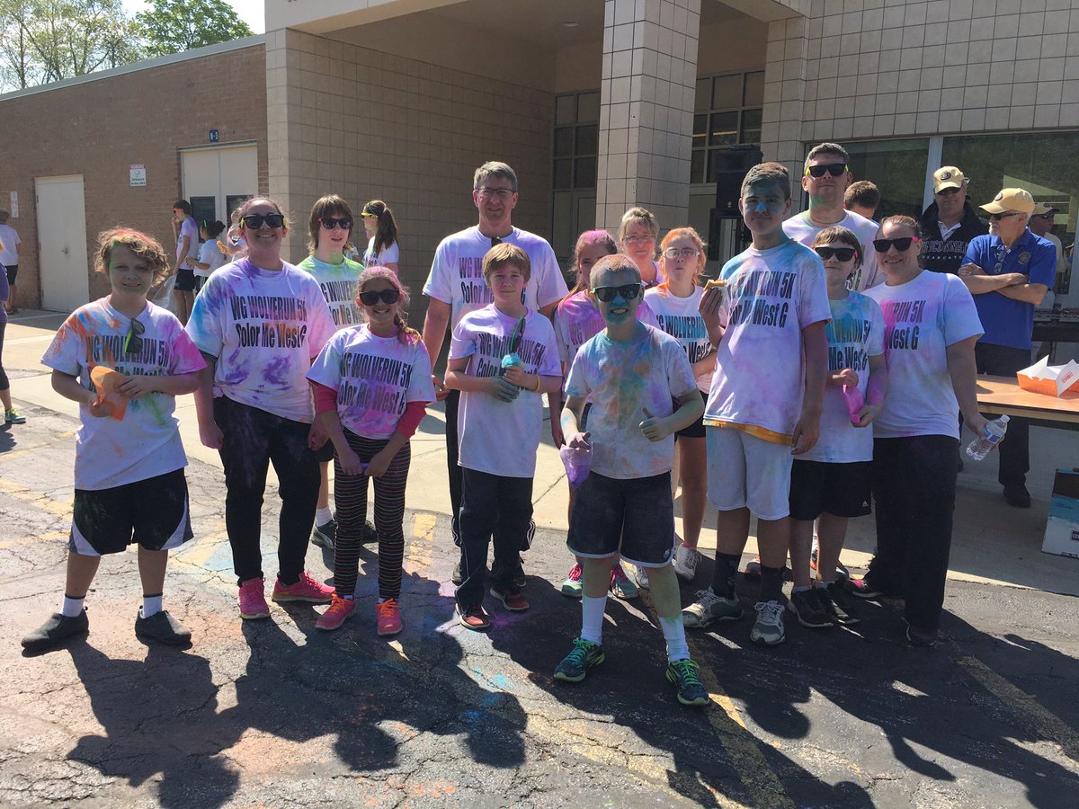 westginteract's tweet photo. Some of our colorful participants! #Wolverun #colormewestg https://t.co/rHbMNZ3pb3