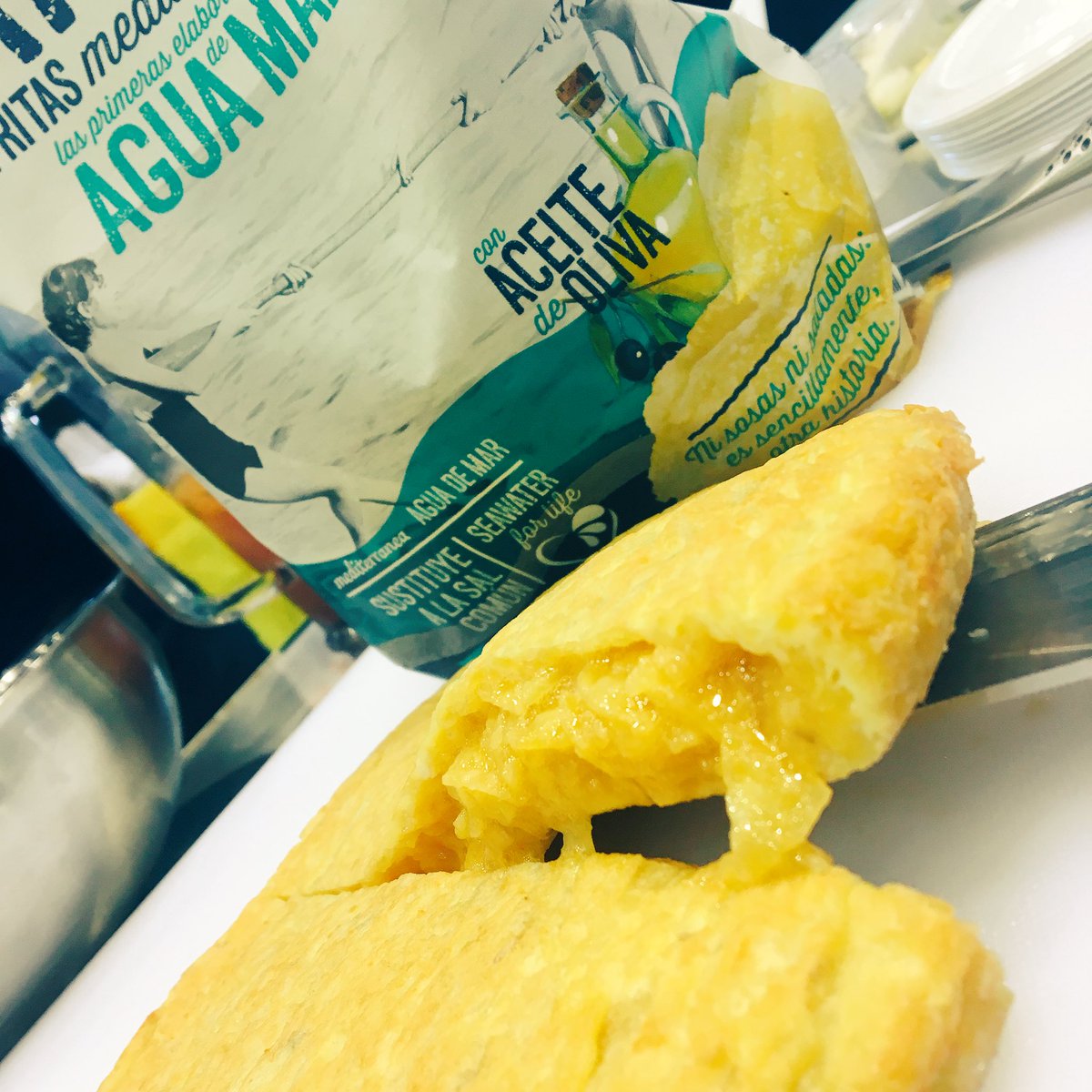 SergioElPortal's tweet image. Tortilla de patatas con agua de mar! @Aguademar_es con una @erboqueron_beer aperitivo top en @NRAShow