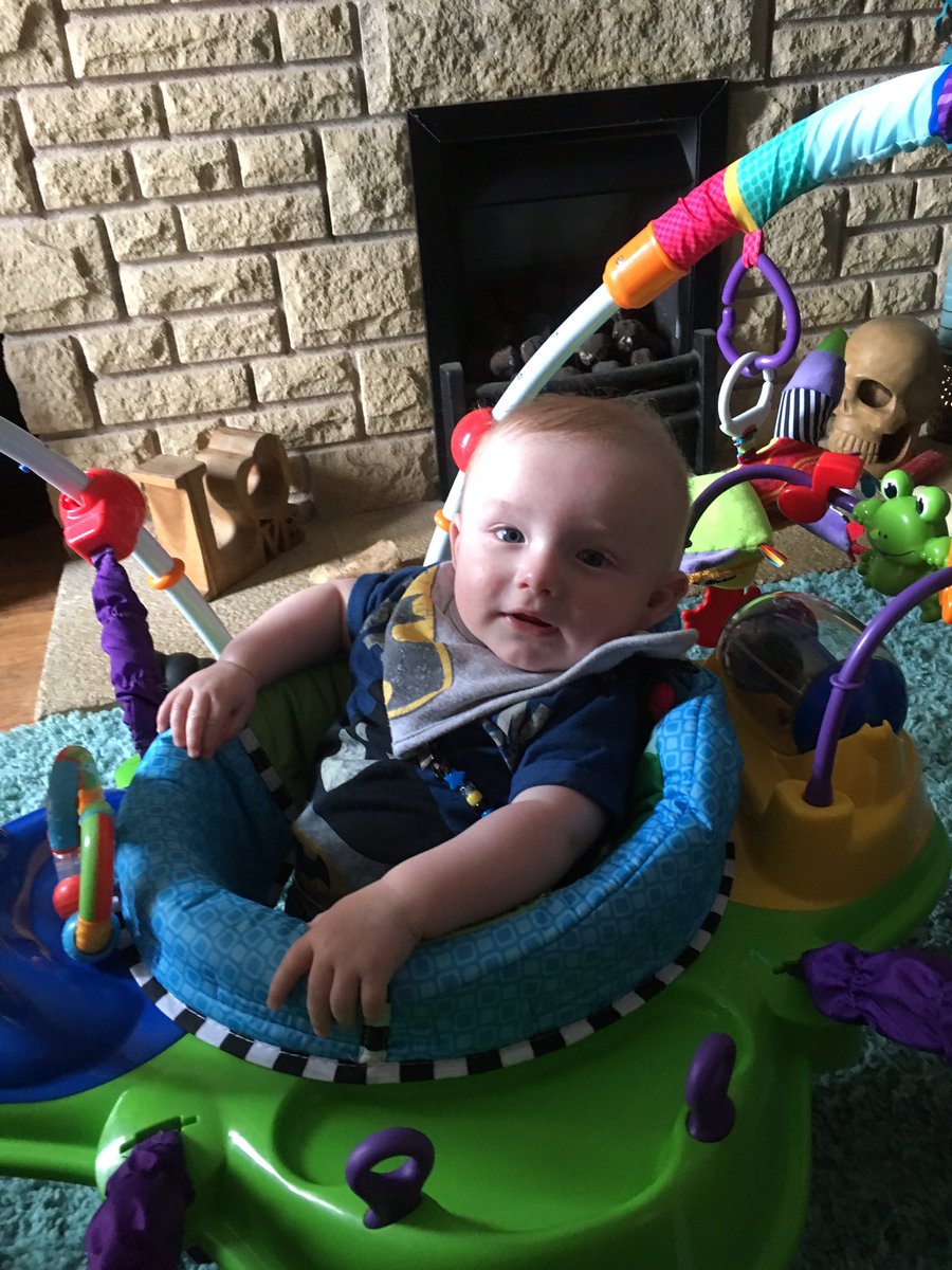 13ChadCrazys's tweet photo. Chilling like a villain in my jamparoo, and what! #dadtweet https://t.co/dNIel3IaA7