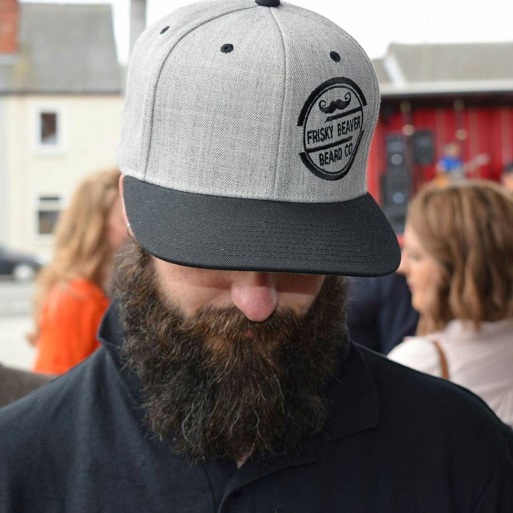 goatee2's tweet image. Rocking the Frisky Beaver Beard Co snapback @fbbeardco
#midlandsbrothers
#prospect
👊🏻🇬🇧🔪🎩🍻… ift.tt/1s2X9Zu