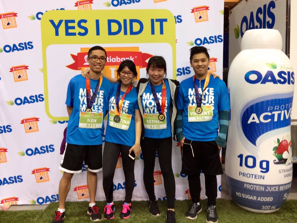 yingvong's tweet photo. Shout out to @BNMarathon volunteers and random strangers! Thanks for letting me enjoy my first 10K💙🎖🏃🏻 #BlueNose2016 https://t.co/FUHWZ6J0Kq