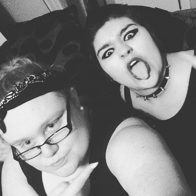 katieroberts941's tweet photo. #stickyourtoungeout
#havingfun
#meawhilebackwithnewhaircut
#early2016 https://t.co/Usbvtf1DF6