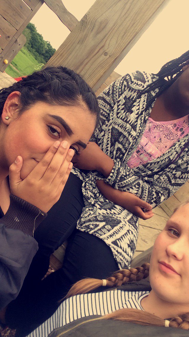 ___Hsxo's tweet photo. Yesterday 💜💜 ebun you look so uncomfortable @ebuntiara https://t.co/NSs5KBWRGa