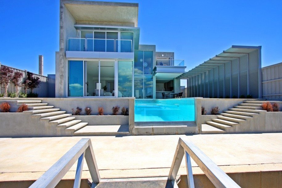 LuxuryInLife's tweet photo. Beautiful Modern Home 🏠 https://t.co/IHztAg6seT