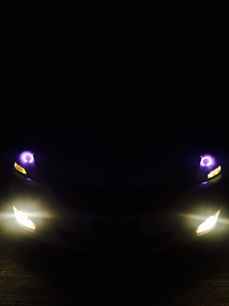 JakeeFronda's tweet photo. LIGHTS https://t.co/04OLNnQbM2