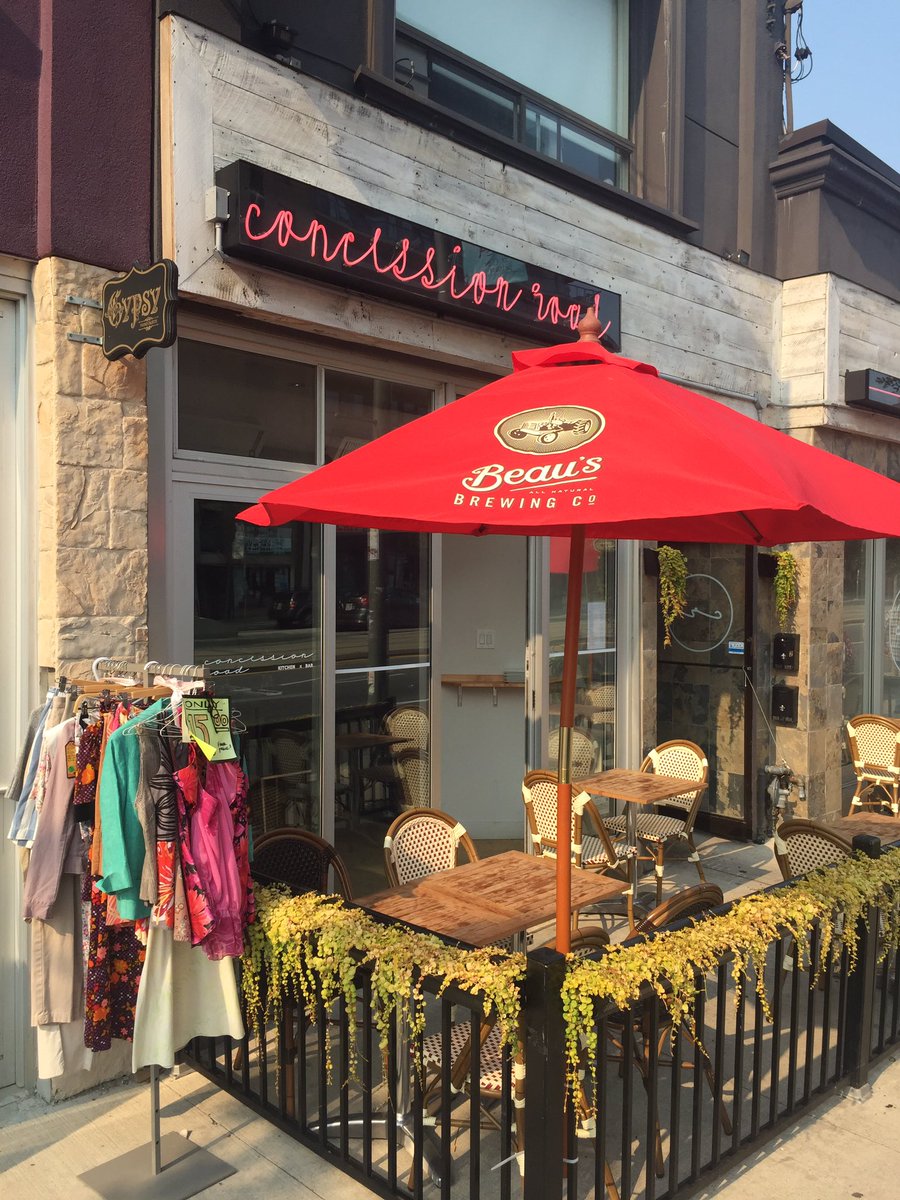 concessionroad's tweet image. #patio + #buckashuck #Sundays #longweekend #Toronto #stclairwest   @beausallnatural @pukkatoronto @bakerandscone