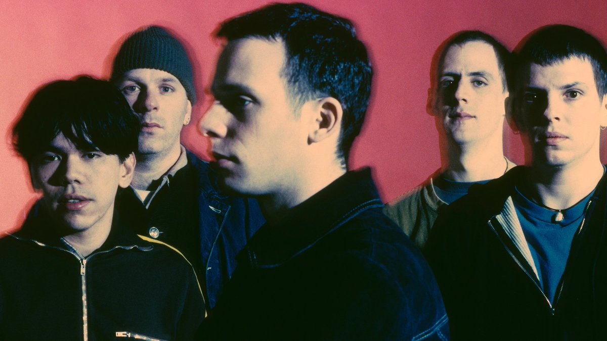 pitchfork's tweet photo. Explore Chicago's 1998 post-rock, alt-country, and rap scenes in our final Yearbook episode https://t.co/OxhpKi78Oi https://t.co/Pdqy2A93wj