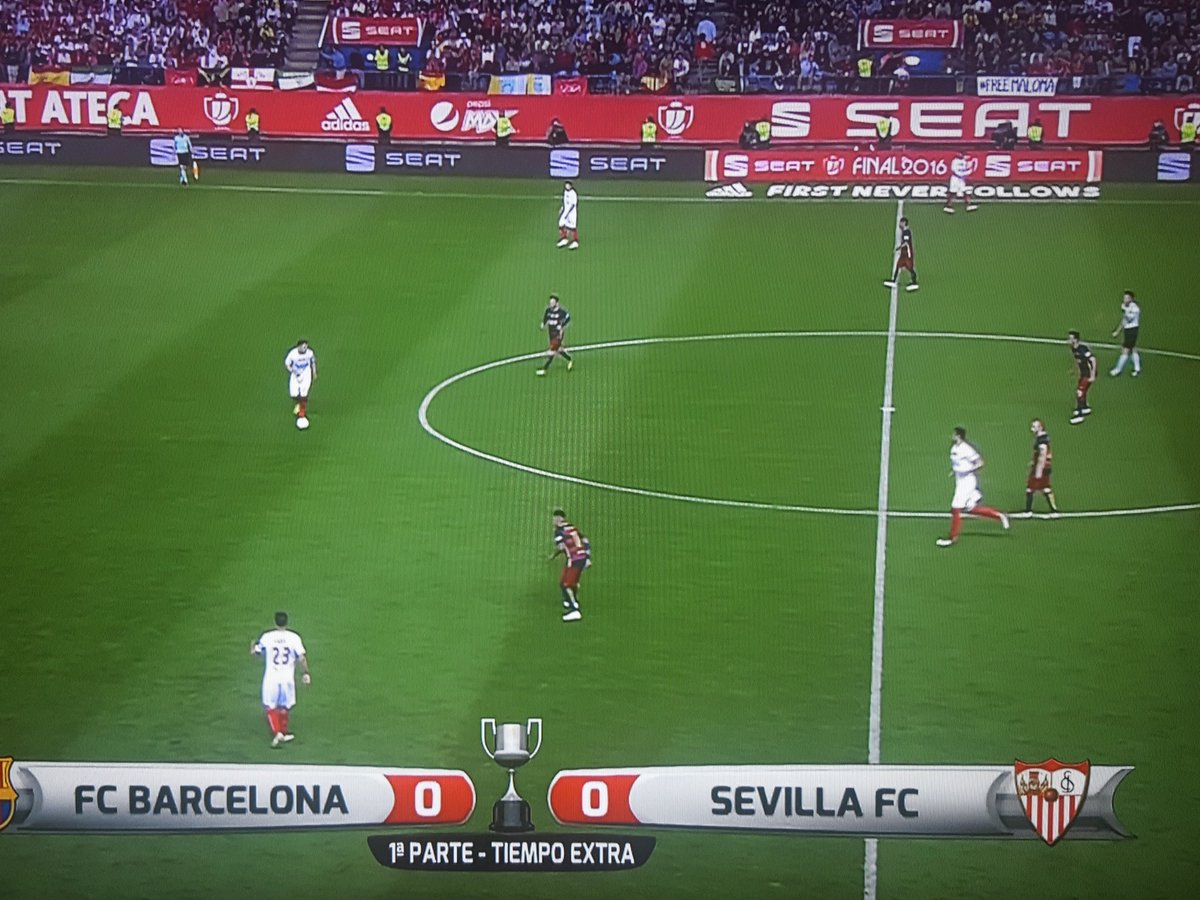ClapBombo's tweet photo. #FinalCopa #FCBSevilla #CopaDelRey #DomingoDeGanarSeguidores #SevillaFC #FCBarcelona https://t.co/Rh7QmMnh92