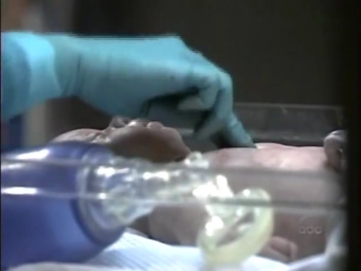 IAMPICHELLE's tweet photo. We were all Underwater breathing a sigh of relief thatLiz&amp; #OurBoyJake pulled through!#PassTheLiasonLove #GH #Liason https://t.co/xlFst3W7LB