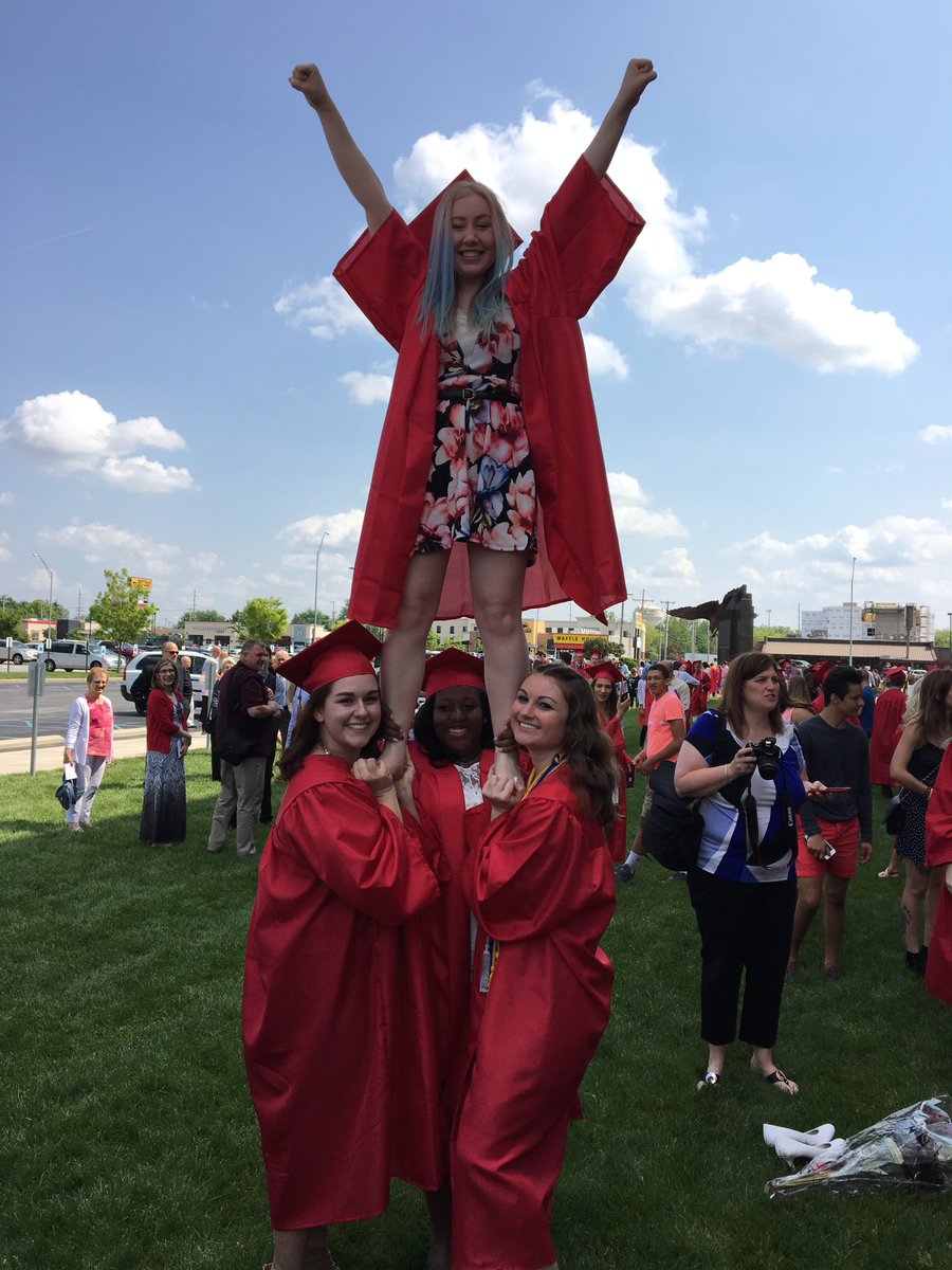BobcatCheer2015's tweet photo. Congratulations Seniors! I hope you always keep some spirit in your heart! Stay #bobcatproud https://t.co/1Ln98t4xZv