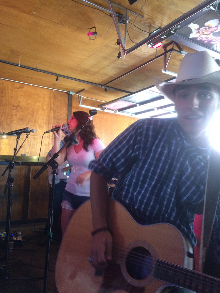 Awesome performance by Noah Garner at Tooties in Nashville!