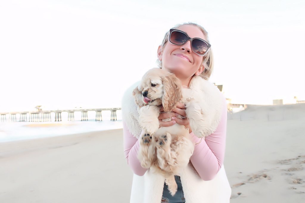 BeachAnimals's tweet photo. Life's better in the best place with your bestfriend 🏖 https://t.co/daCYt5Bbpa