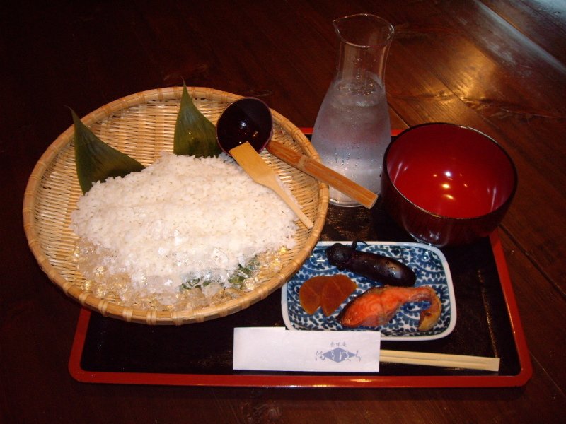 ご飯に水をかけて食べる だと 水かけご飯 の正体は