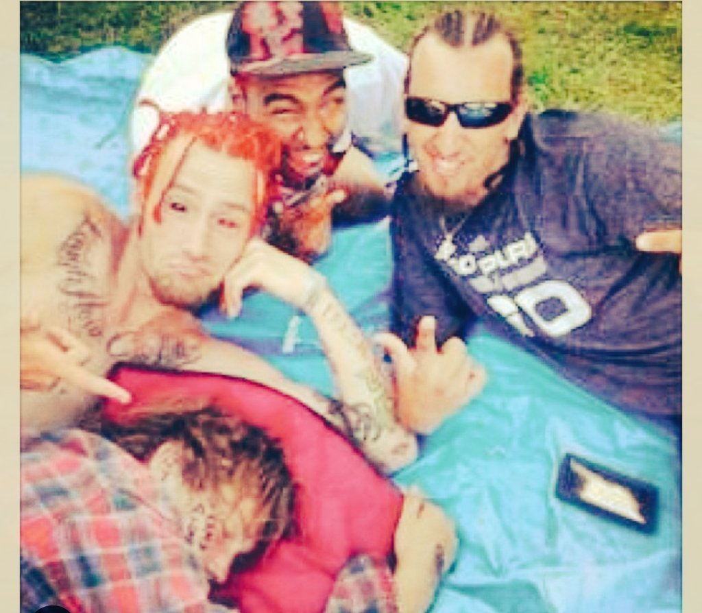 spy_eyez's tweet photo. Shit gets stupid when #campscumbag assembles @drizzache666 @_nadia50187 @SuppahTime #gotj https://t.co/WdcrECHURy