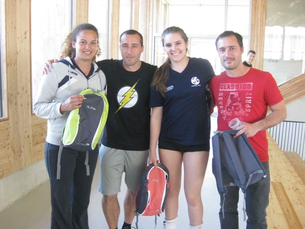 Remise des prix du Houbaka 2016 ! Merci à <a href="/HEMA/">HEMA</a>, <a href="/intersport/">INTERSPORT</a>, Helixir, Alice Délice Erima et <a href="/ESSAHB/">Essah Boneo</a> pour les lots !