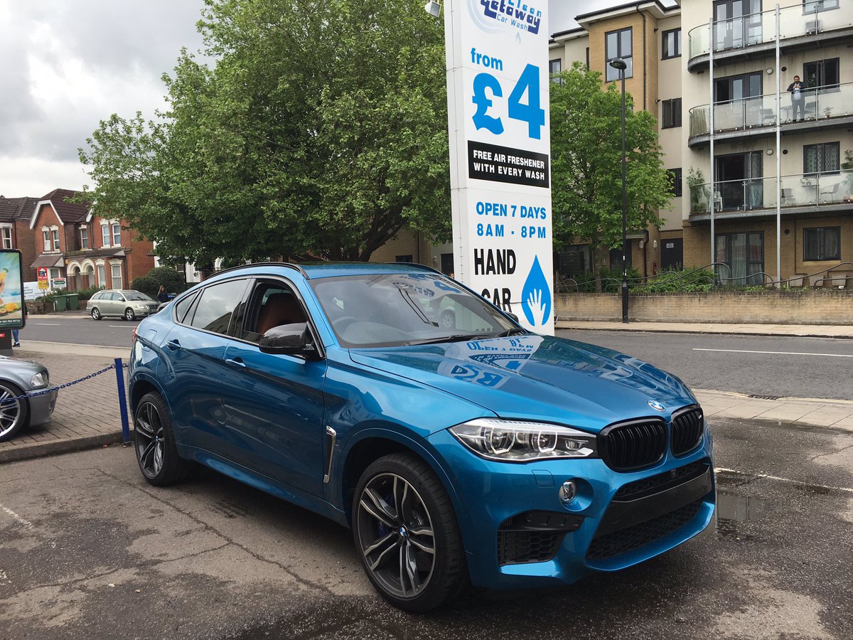 CleanGetawayLTD's tweet photo. BMW X6M at @CleanGetawayLTD stunning new colour by BMW - long beach blue 👌🏼 #BMW #X6M #CleanGetaway #Southampton https://t.co/qQzHikYdFn