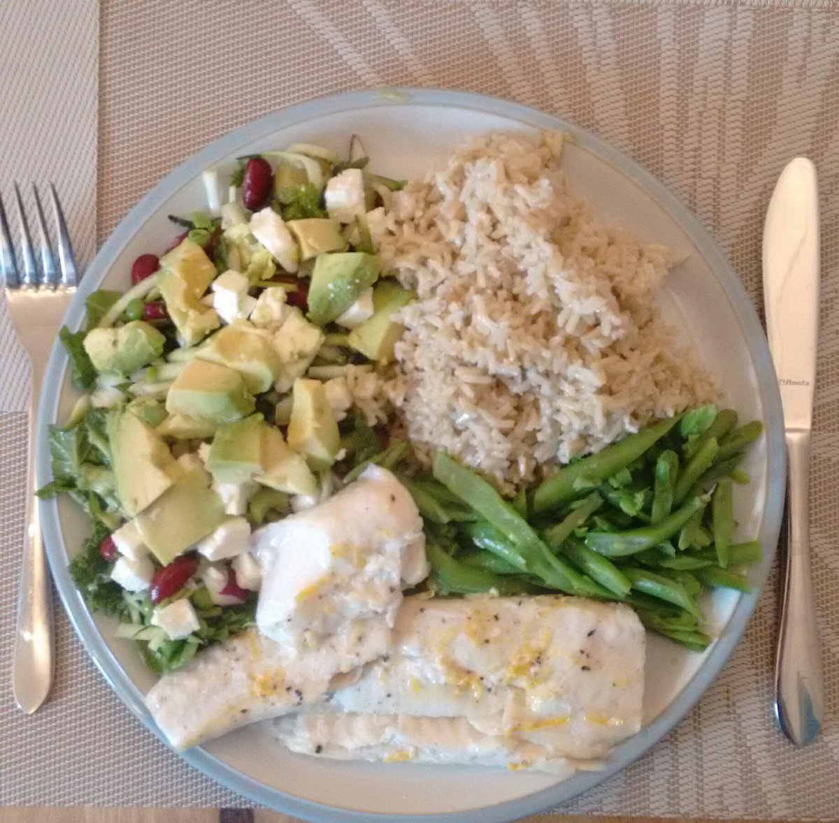 ReactiveHypo's tweet photo. Whilst I'm careful with free sugars, I find that starchy carbs, high in fiber, alongside protein and fats work great https://t.co/kxBLpoWYCx