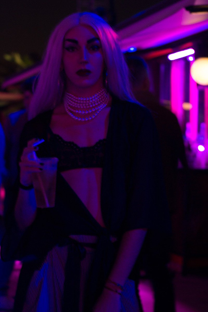 DannceNacho's tweet photo. Buen domingo y recordad que podéis votarme en #eresmuytravesti en https://t.co/f94dNnu0Ba #BesameTontoAwards da RT 👅 https://t.co/vjofssAHN7