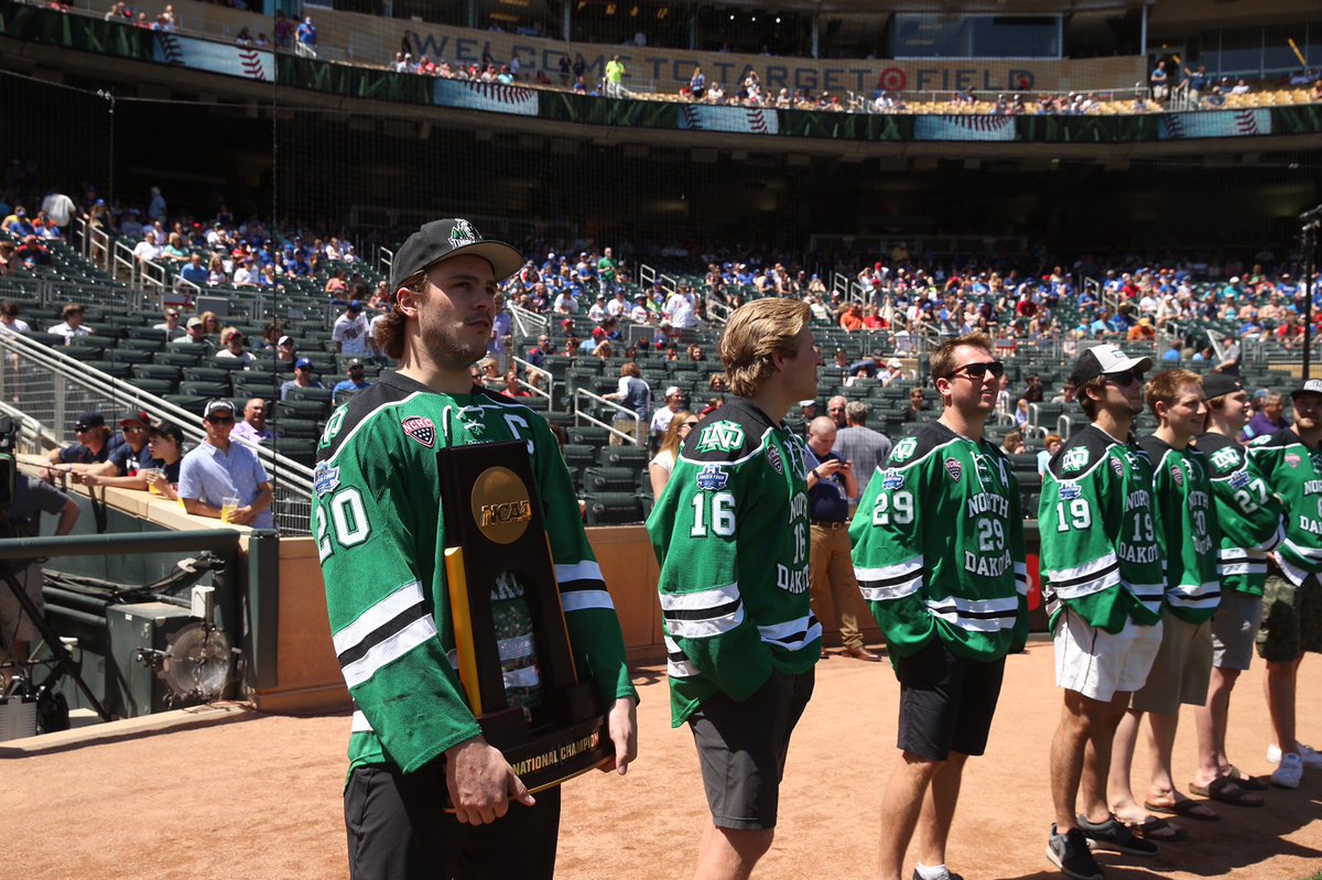 Twins's tweet photo. Welcome to Target Field, National Champions @UNDmhockey! https://t.co/l5kjWzaunW