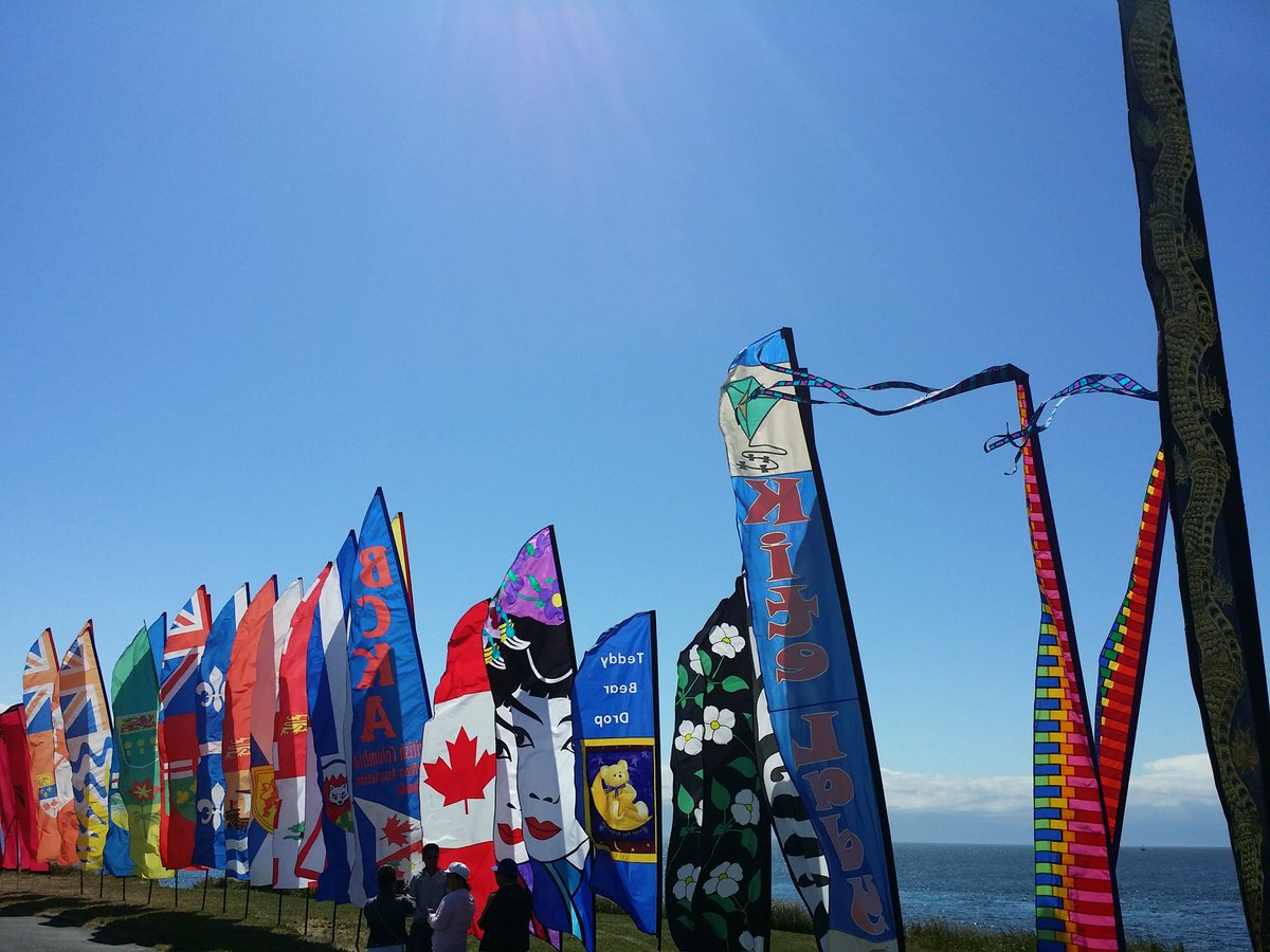 Ppl enjoying our banner display around Clover Point! #yyj