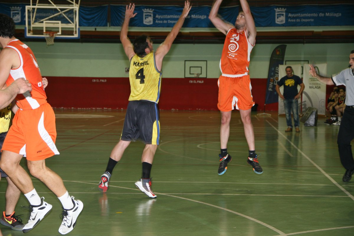 FAB_Malaga's tweet photo. Acaba el 3º cuarto en #Final #SenProvMas y ahora es el Palo el que gana de 1. CB El Palo 46 - CB Alhaurín Torre 45. https://t.co/9NlM9uV0Yv