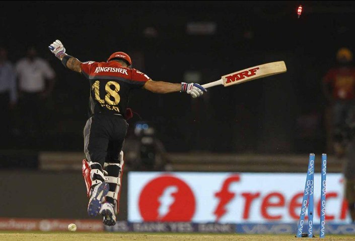 onlyprathamesh's tweet photo. From Bottom 3 To Top 2 - We Have Indeed Came A Long Way @RCBTweets. Credits To Captain @imVkohli! 😇 #PlayBold https://t.co/wsm8yjZAbd