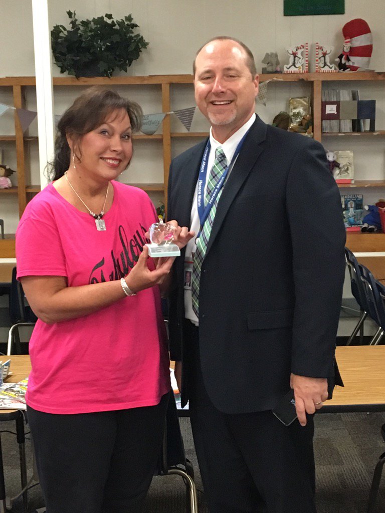 landers_dale's tweet photo. Congratulations to Kim Russell, EV's Teacher of the Year. Thanks to Troy and Horace Mann for school partnership. https://t.co/585fToxA2E