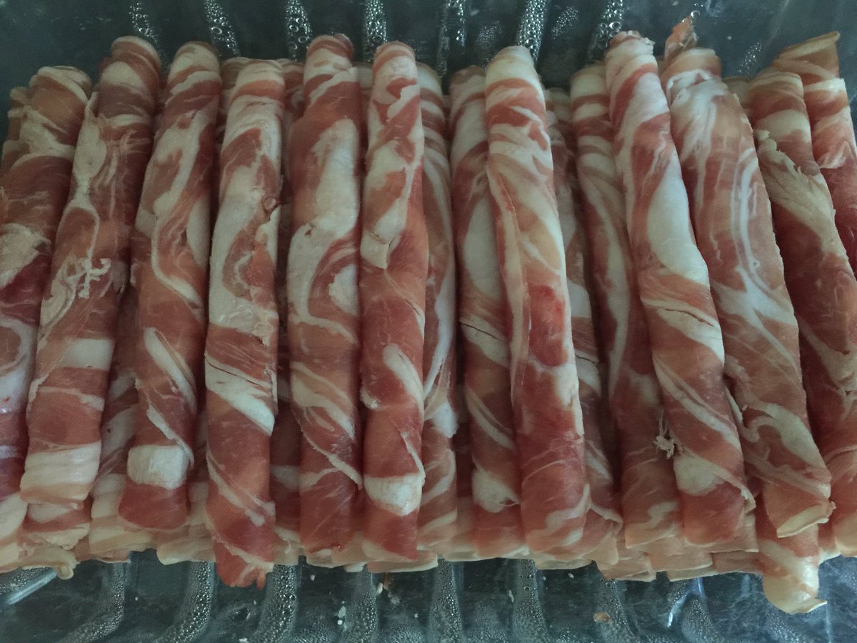 FYN_App's tweet photo. #homemade thin sliced #lamb, #prawn #sunday #dinner #healthyfood https://t.co/HW6klEBbAK