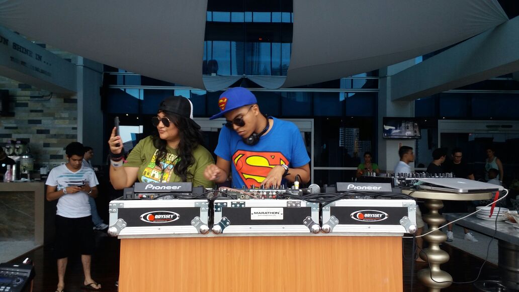 TranceFamilyPTY's tweet photo. ya está nuestro amigo e integrante @IsaiasCDJ on decks del #DNPoolParty en @HRHPanamaMega @DNPanama @DNRavers https://t.co/aztPcCSlCr