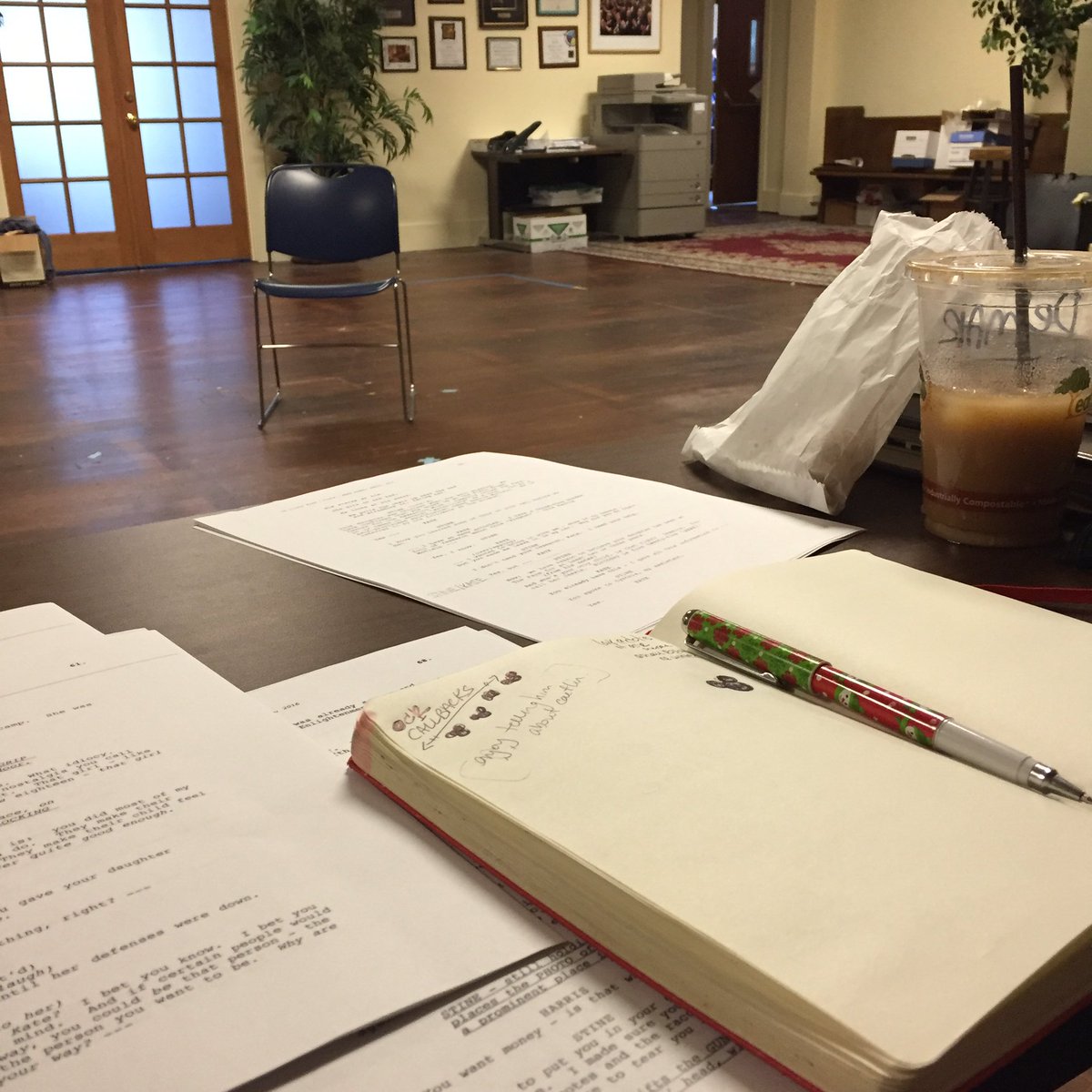 RachelDelmar's tweet photo. My view from here. #directortable #theatrelife https://t.co/4MKHGHFgI0