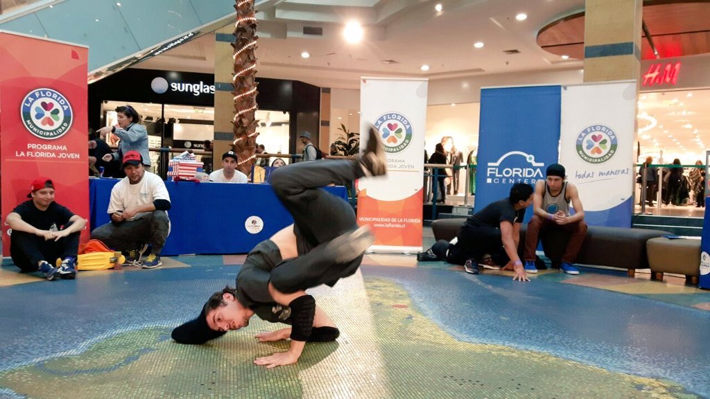 MuniLaFlorida's tweet photo. Los mejores exponentes del "Breakdance" nacional, estuvieron el sábado en @FloridaCenter. Gracias a @lafloridajoven https://t.co/dZP5rijMXA