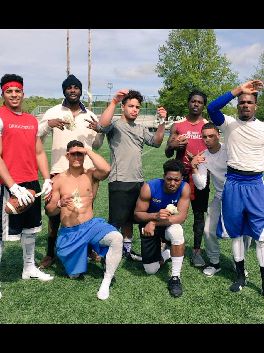 Country_TheBig's tweet photo. We balled today #strictlypaper https://t.co/Zf6vOiVgAj