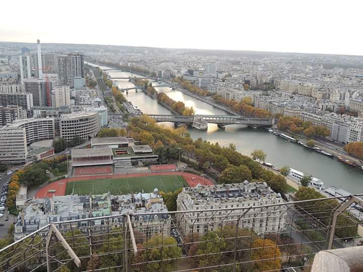PicsFromEiffel's tweet photo. From Eiffel tower level 2.. #paris #france #eiffeltower #tourdeeiffel #tourdefrance #thatv… https://t.co/VOhAYDD905 https://t.co/jjnrbGVGsk