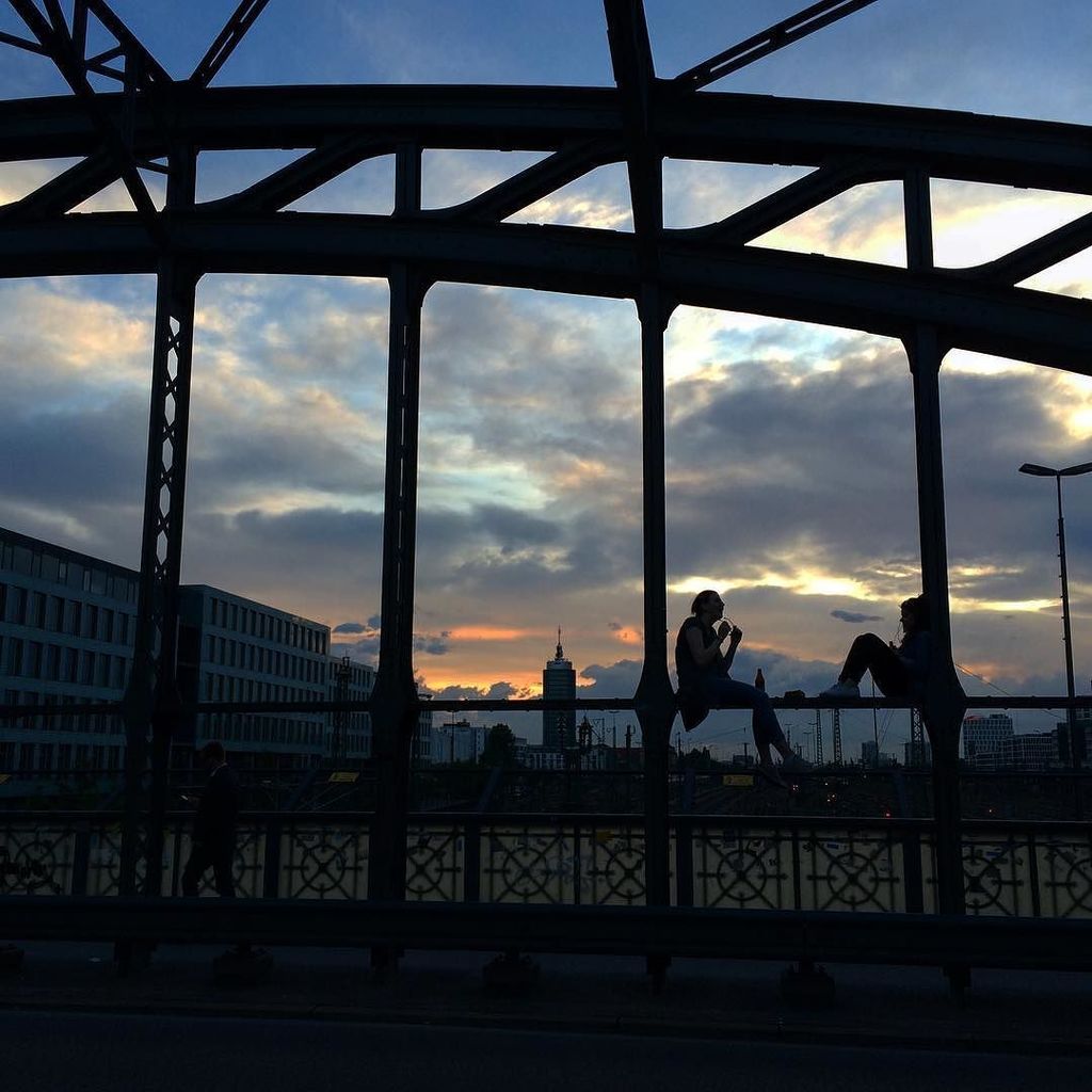 Jenny Lachs (@square_hippie) on Twitter photo Sun is setting over Munich after the first proper day of summer. Not a bad spot to watch t… ift.tt/1s3dLjL Sun is setting over Munich after the first proper day of summer. Not a bad spot to watch t… ift.tt/1s3dLjL