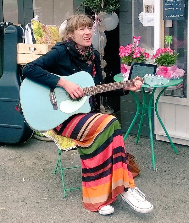 Congratulations Eva&amp;Anna - what a lovely shop in a shed! Really enjoyed singing for you 🌸
<a href="/Loaf_and_Leaf/">Loaf and Leaf</a> #livemusic