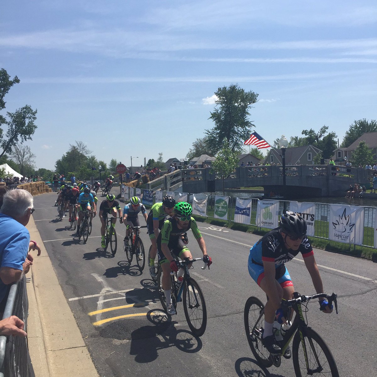 FatSkinnyTirFst's tweet photo. Men's cat 1/2 crit. #fstf13 https://t.co/GprAFPstPs