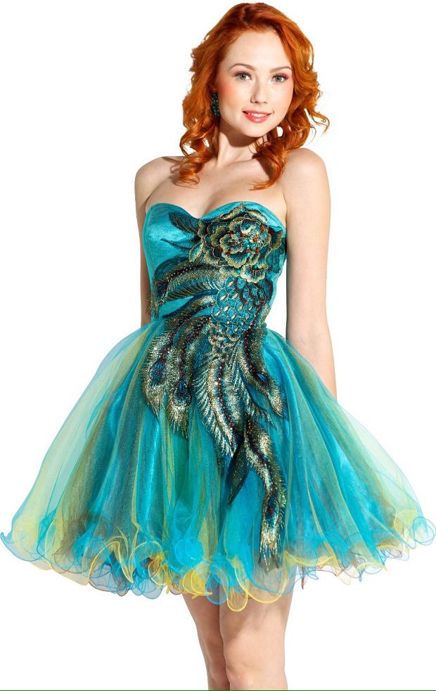 SeductivePython's tweet photo. >She smiled with a slight smirk as she slithered her way In the Prom< "Ohh.... How wonderful!" #APProm2016 https://t.co/QCxWZV33Je