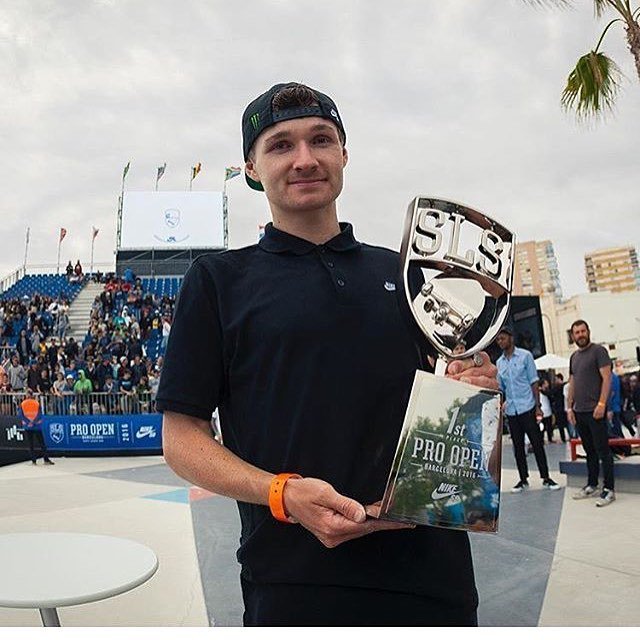 weskateboarder's tweet image. wtfskateclips__ / Congrats to @shanejoneill for winning @sls #ProOpen 👊🏽💯. |✔️ tag us or use #wtfskateclips_  for a…