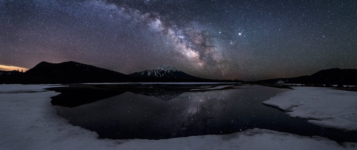 DeschutesBeer's tweet photo. We kinda like it here... so pretty! RT @tschallb: Milky Way over Sparks Lake, Mt Bachelor, Oregon #inBend https://t.co/ukvqVRmOuM