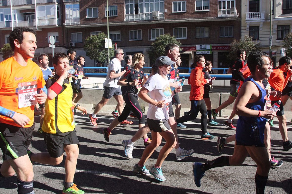 Invernalia_Bur's tweet photo. Crónica de la @RNRmadmaraton escrita por nuestro querido @_juancalleja https://t.co/16QlnkRlcR #Running #Burgos https://t.co/9fkG59GRlA