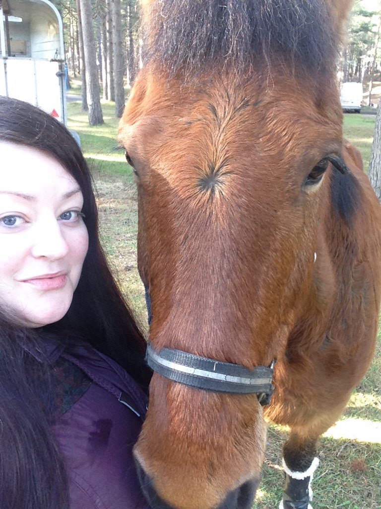 MissKerrific's tweet photo. Horsey weekend 💕 https://t.co/RfZ2SP4MNm