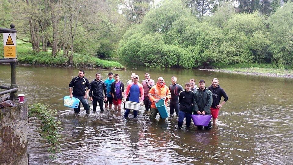 LlaniTownJFC's tweet photo. #duckrace2016 https://t.co/55ewHFyv4C