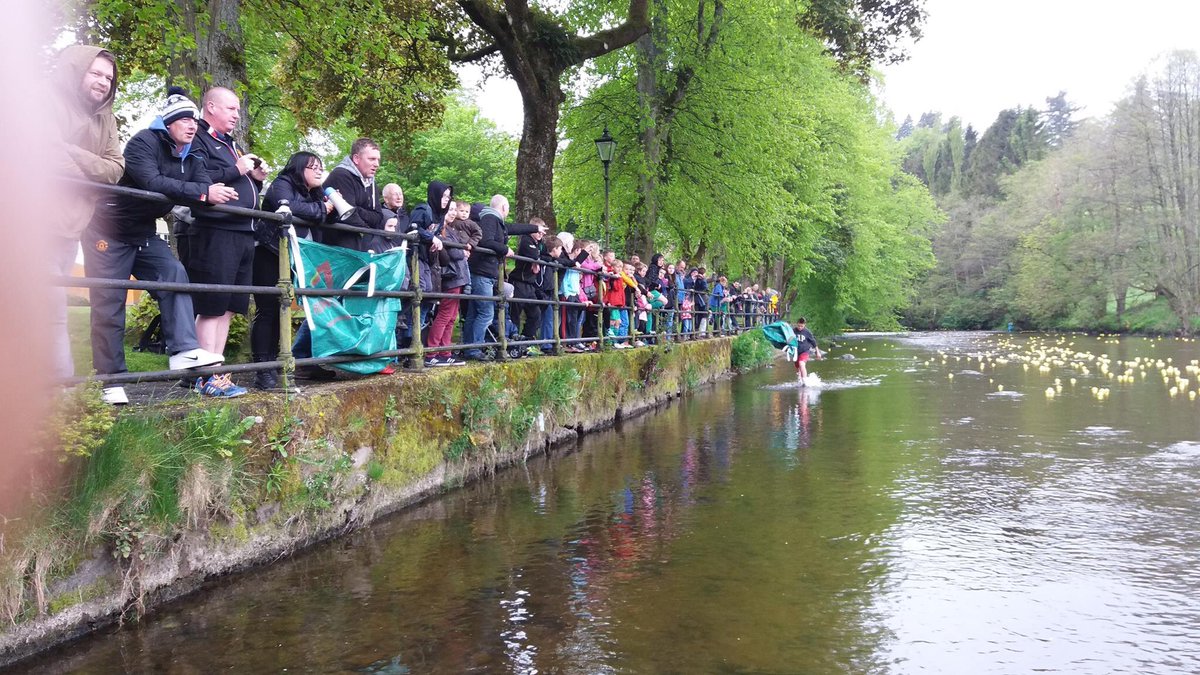 LlaniTownJFC's tweet photo. #duckrace2016 https://t.co/55ewHFyv4C