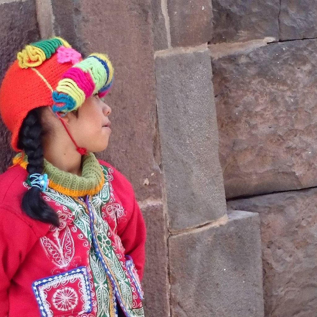 alusoare's tweet image. It's impressive how many feelings this Peruvian girl can transmit through her look. #Peru … ift.tt/1NFunrH