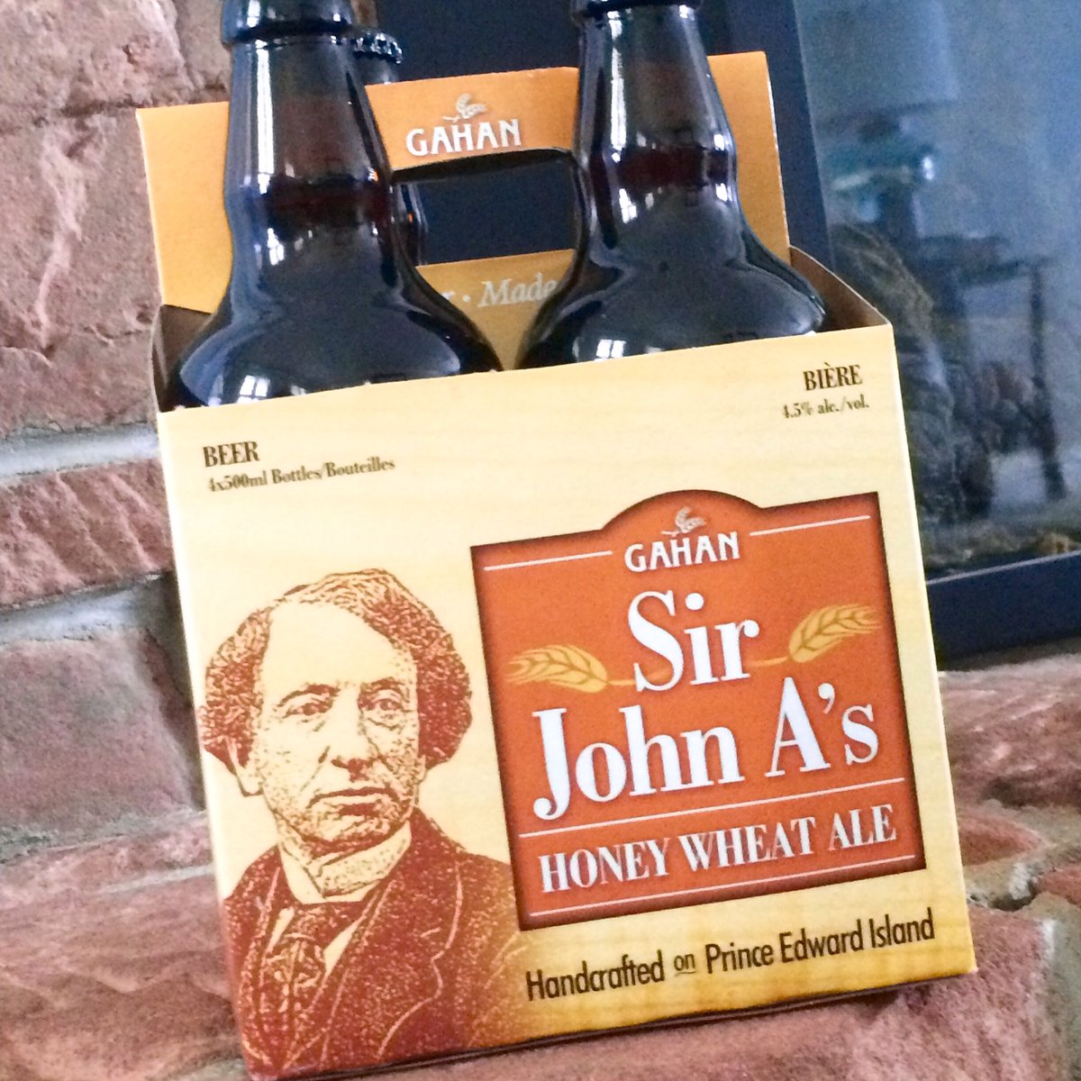 My not so guilty pleasure. Best beer around. <a href="/GahanBeer/">Gahan Beer</a> <a href="/PEI411_/">PEI411</a>  #beer #tasty #longweekend.