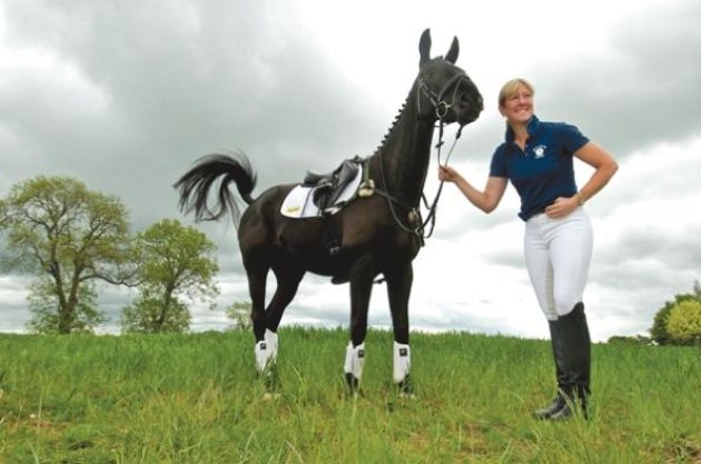 suregrowuk's tweet photo. @1966smrogers @haynetblog @vicki_hancox Heard about #suregrow? The slow release fertiliser designed for equines! https://t.co/IIAjOHn33n