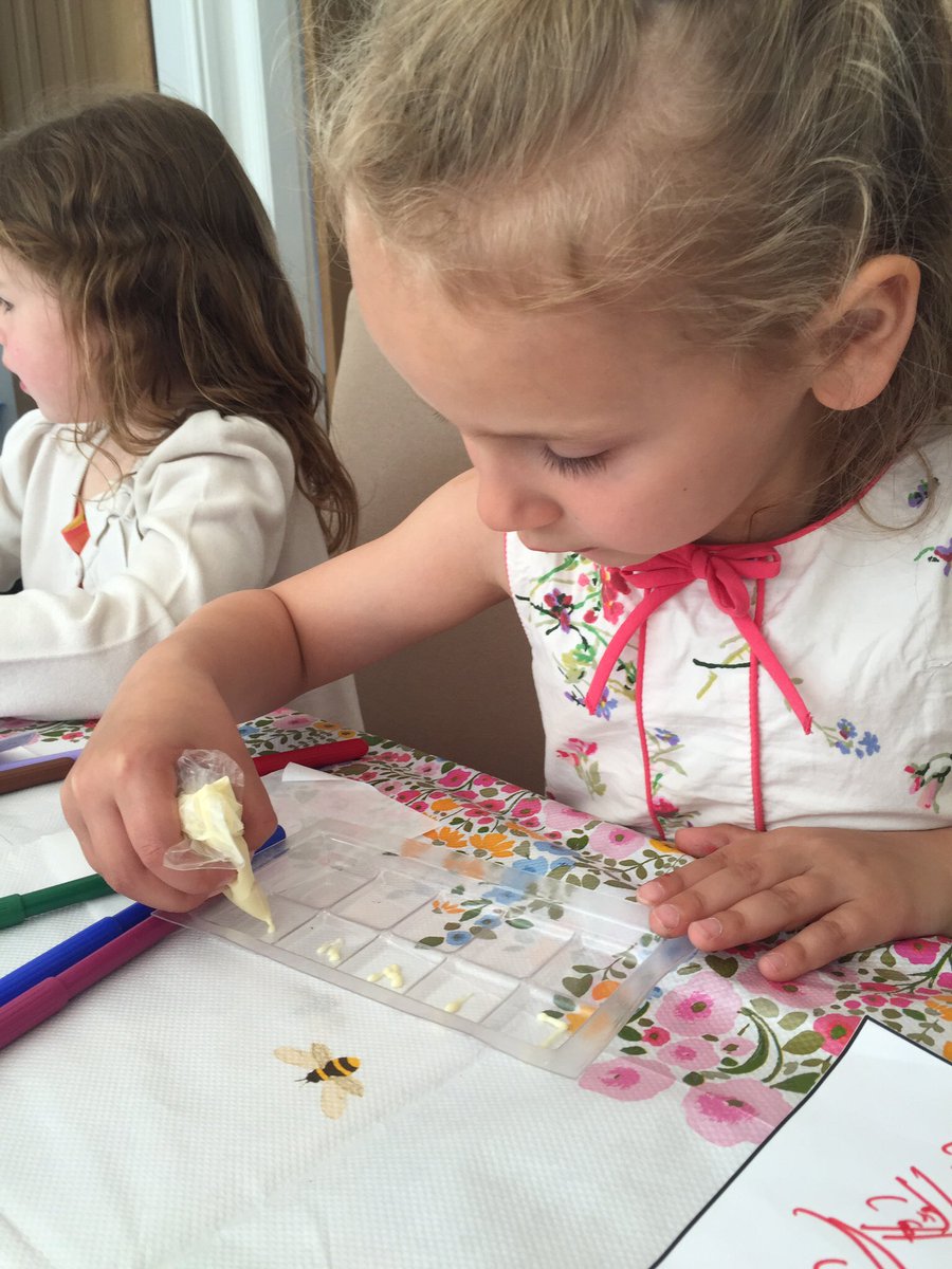 BetterBirth1's tweet photo. Thanks for a brilliant birthday party @Oli_Choc_Party. Livvy and friends had a great time! X https://t.co/KAgt79ifiB