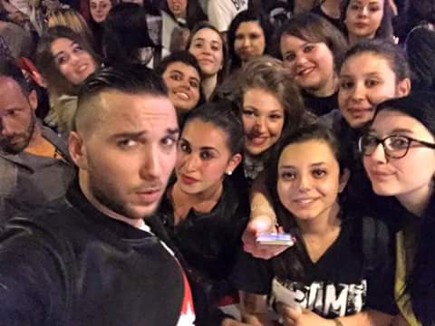 debmondelli's tweet photo. Se n'è caduto l'Orion!
GRAZIE ❤
20/05/2016
#UnpluggedShow #NeverAgainSpringTour #Orion #SoldOut
@MattiaBriga 🌟 https://t.co/ekOVFaj8DA