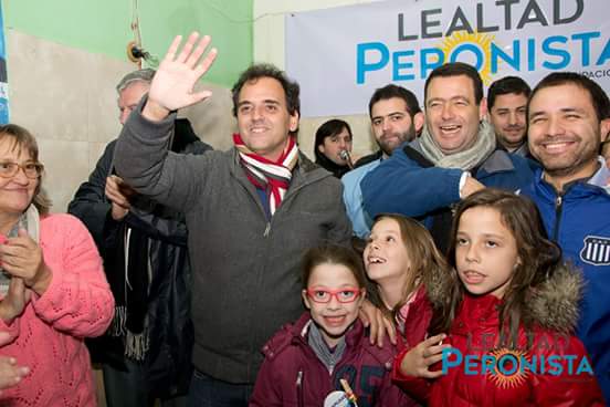LealtadPeronR4's tweet photo. Una fiesta! #UnidosPorElVerdaderoCambio #JMLL2016 #12J https://t.co/wxlUIEnOEo