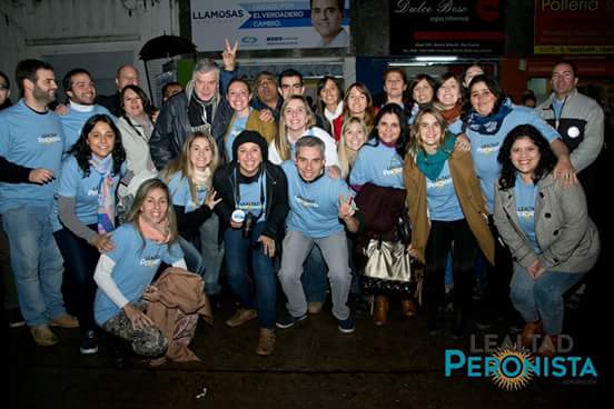 LealtadPeronR4's tweet photo. GRACIAS COMPAÑEROS! SERA UN LUGAR DE TRABAJO..UNA CASA PERONISTA MAS #UnidosPorElVerdaderoCambio #JMLL2016 #12J https://t.co/ZoqyilcLwX